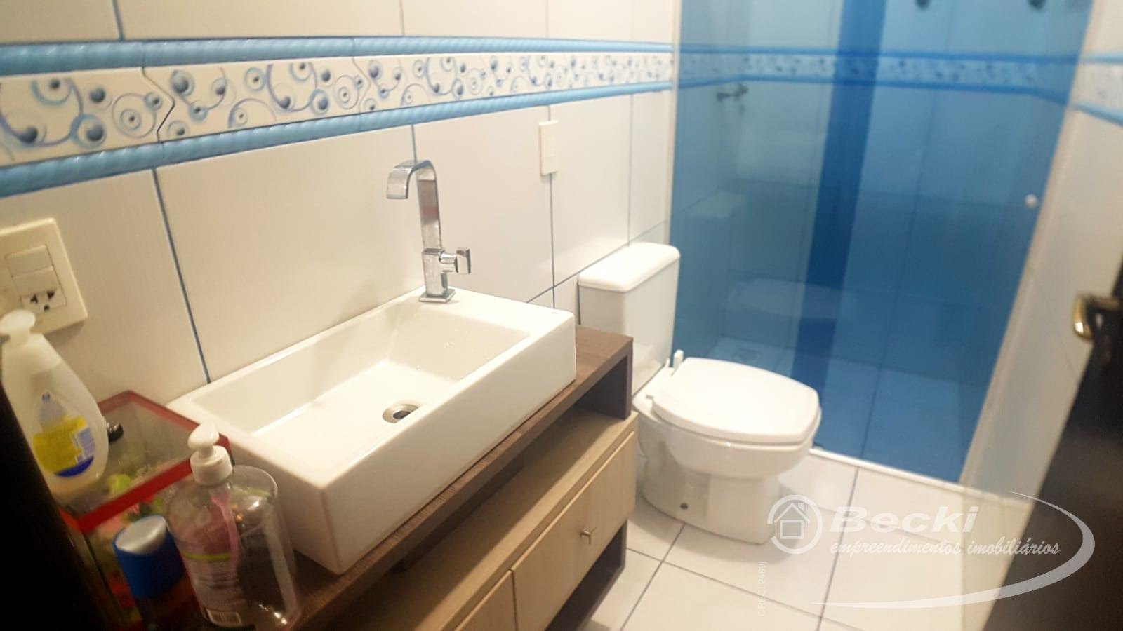 Casa à venda com 3 quartos, 2 suítes, 1 vaga e 200m² no Santa Catarina, Joinville (SC) — foto 12 de 20