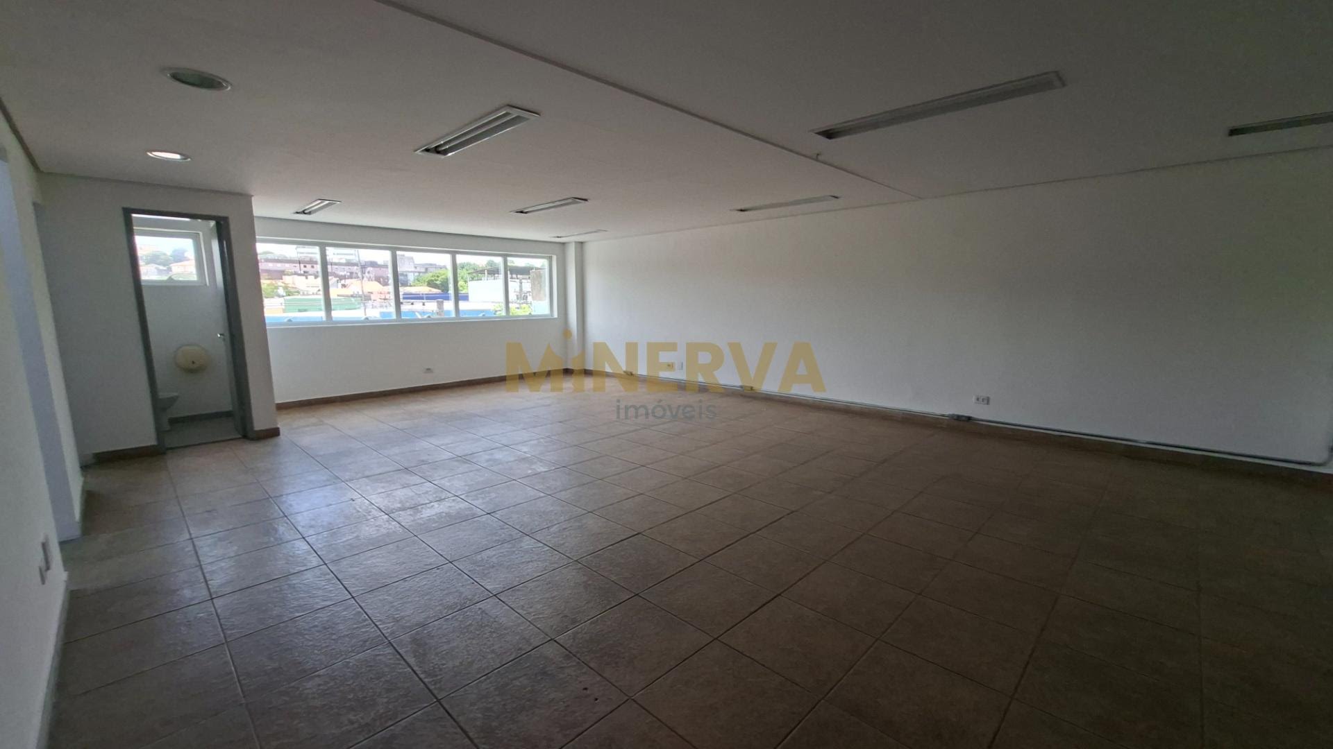 Comercial para alugar com 5 banheiros, 6 vagas e 335m² no Centro, Guarulhos — foto principal