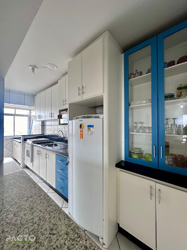 Apartamento à venda em Erechim, Balneário Arroio do Silva: 78m², 3 dormitórios, 1 suíte e 2 banheiros.