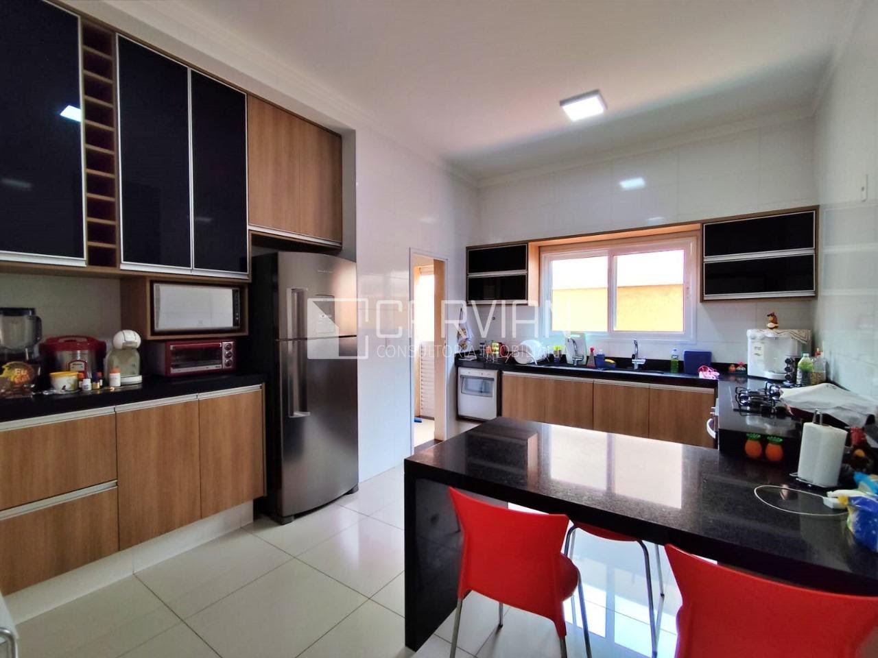 Casa à venda com 3 quartos, 3 suítes, 4 vagas e 226m² no Condomínio Guaporé, Ribeirão Preto (SP) — foto 12 de 30