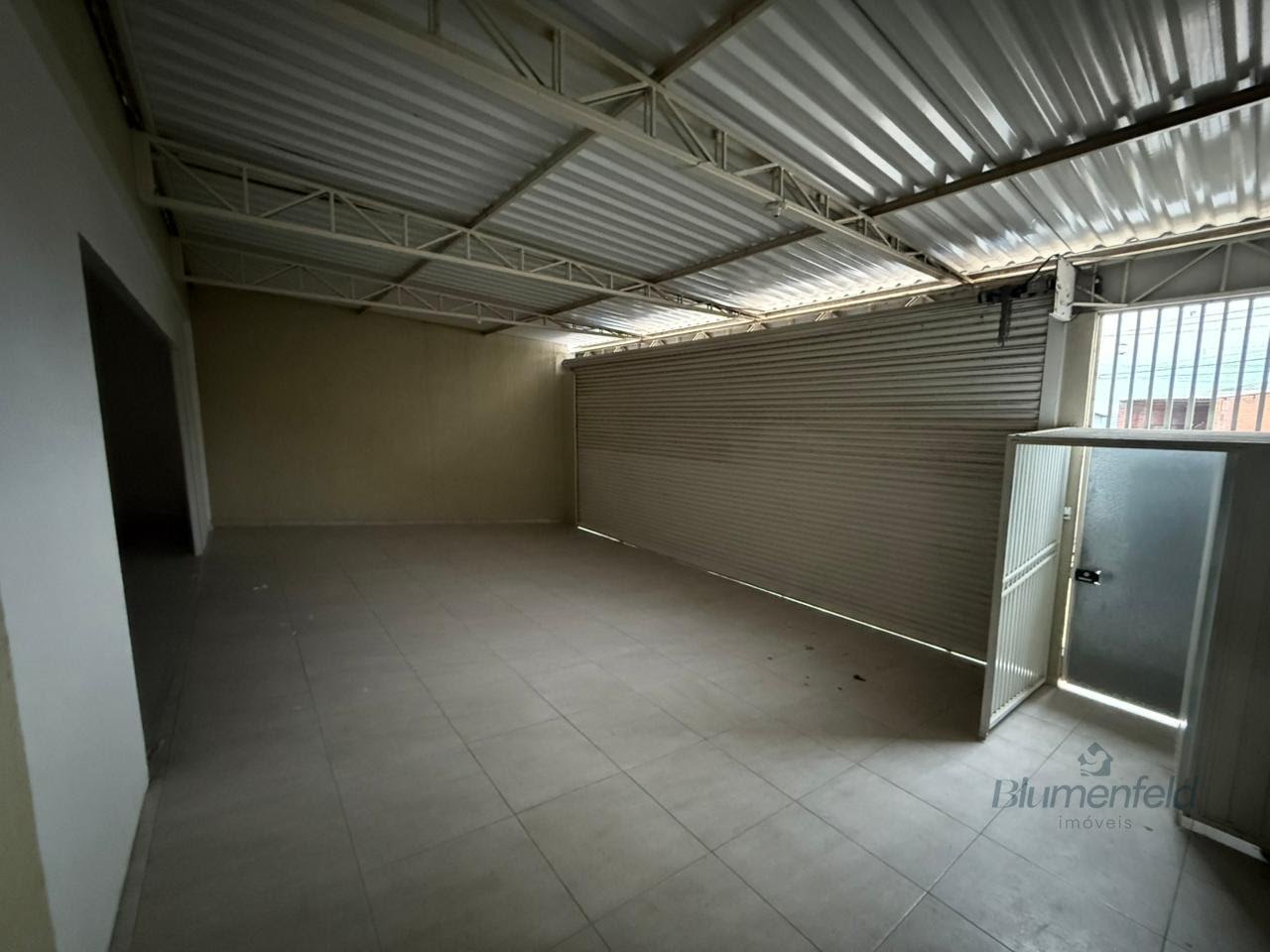 Comercial para alugar com 3 banheiros no Parque Rodrigo Barreto, Arujá (SP) — foto 3 de 16