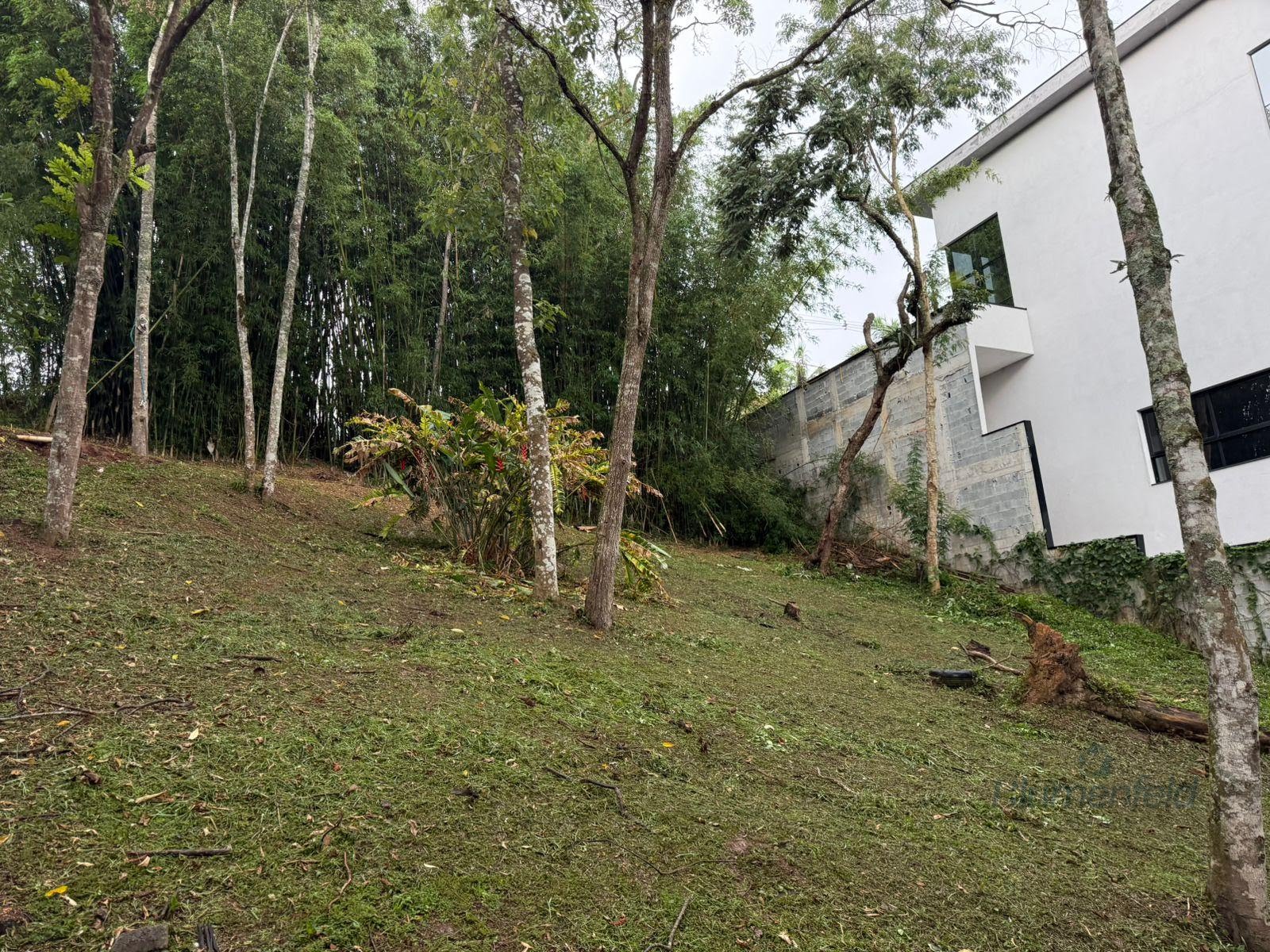 Terreno à venda com 1090m² de terreno no Condominio Arujazinho I II III, Arujá (SP) — foto 2 de 7