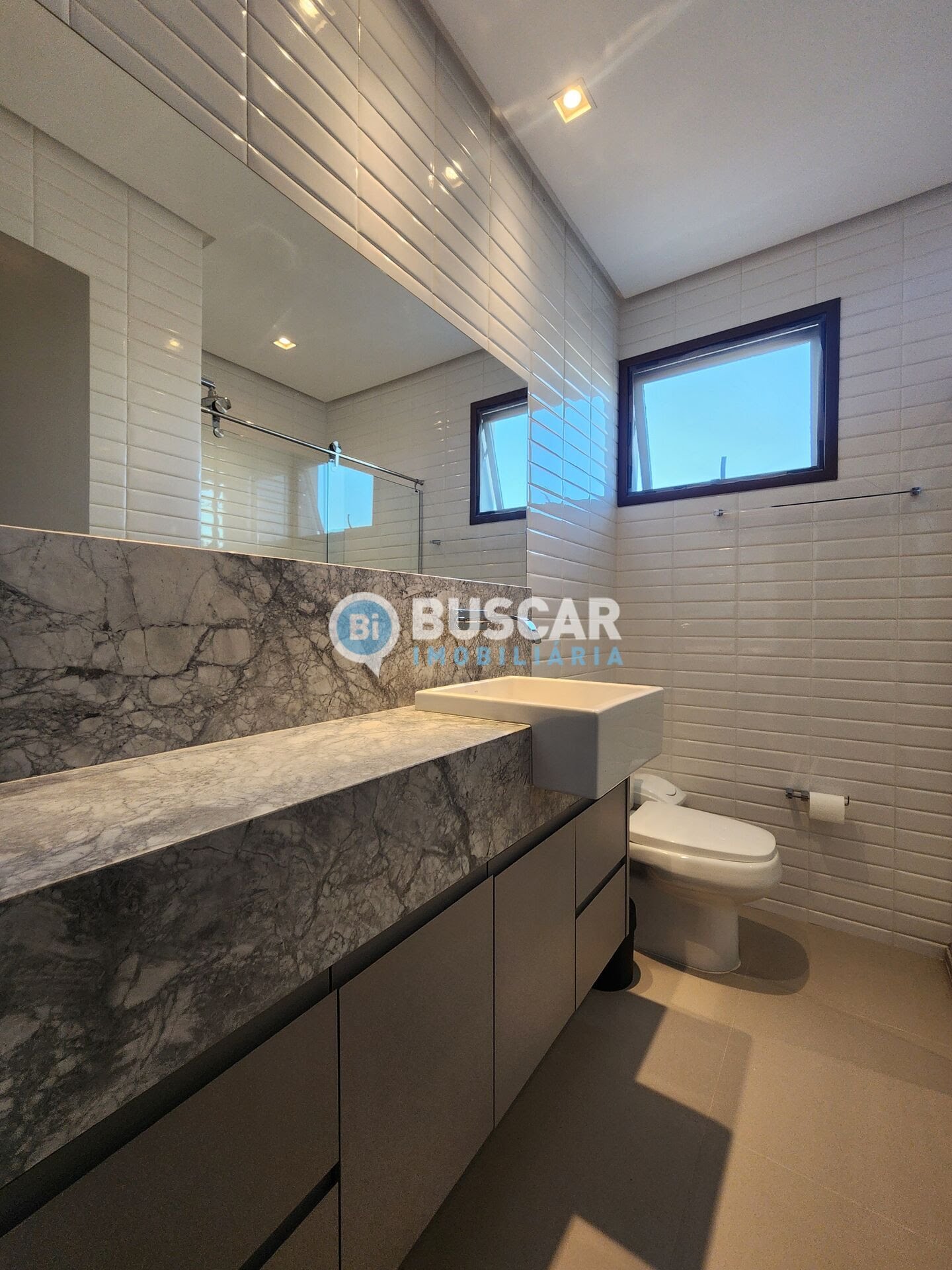 Casa à venda com 4 quartos, 4 suítes, 4 vagas e 402m² no Vale do Jacuípe, Feira de Santana (BA) — foto 16 de 30