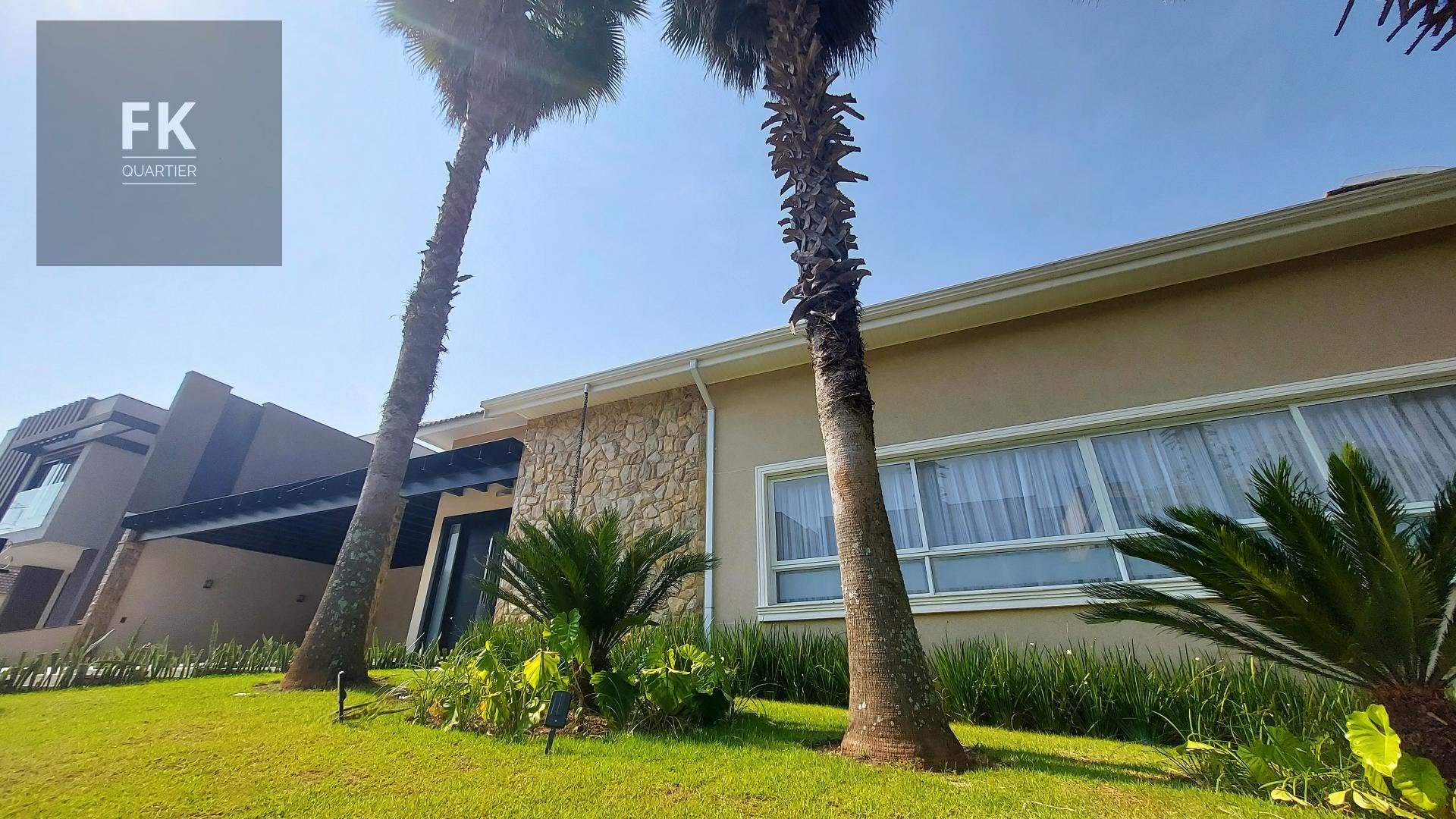 Casa à venda com 5 quartos, 8 banheiros, 4 vagas e 985m² no Alphaville, Barueri — foto principal