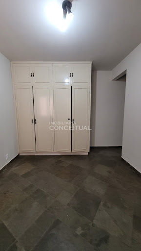 Quarto 3 - Armário