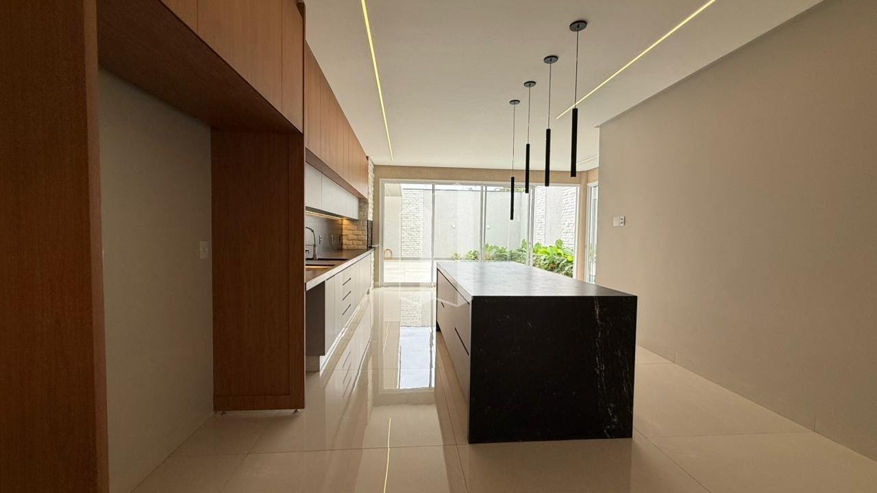 Casa à venda com 4 quartos, 4 suítes, 4 vagas e 207m² no Jardim Europa, Goiânia (GO) — foto 22 de 30