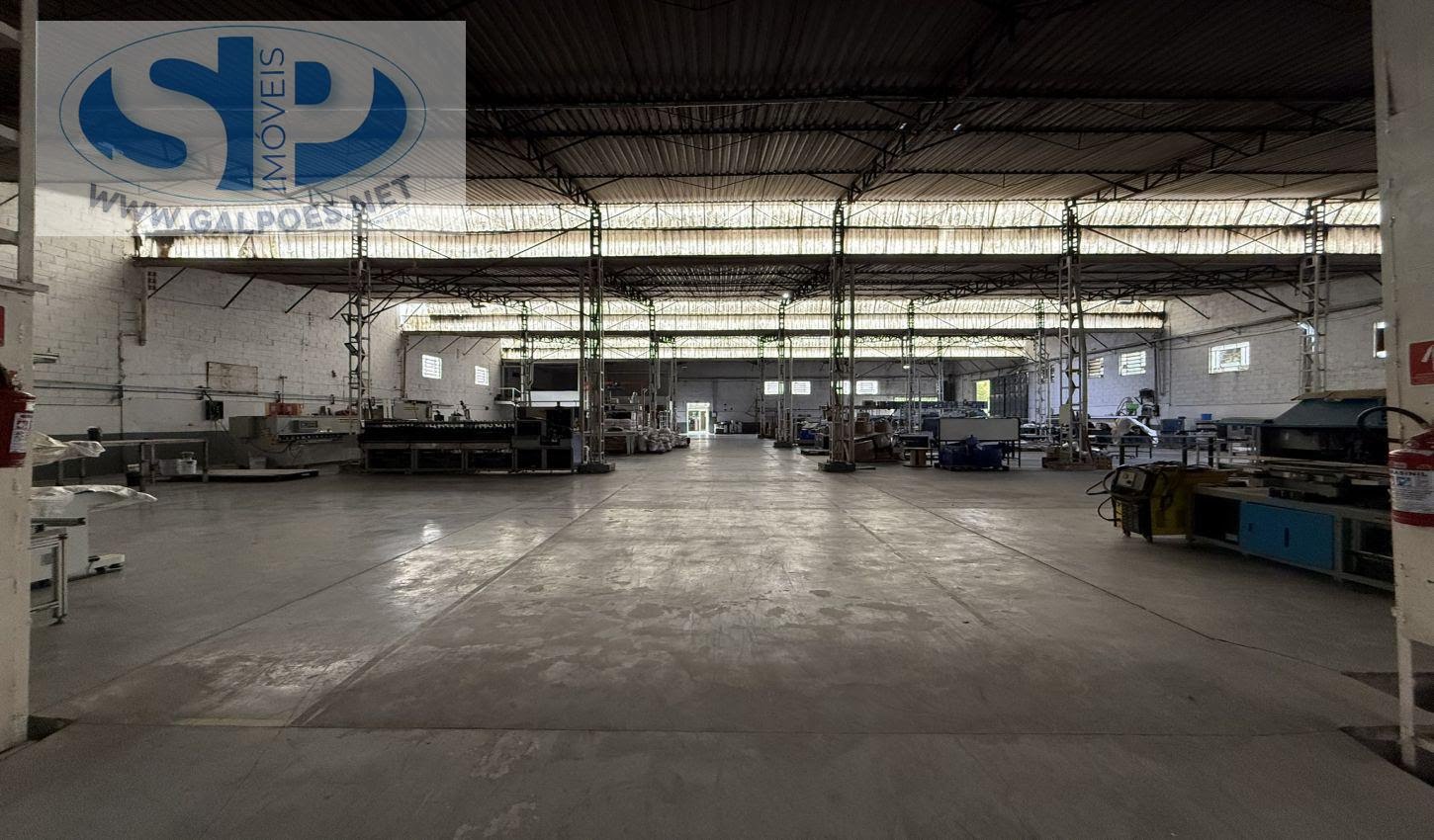 Depósito-Galpão, 3000 m² - Foto 1