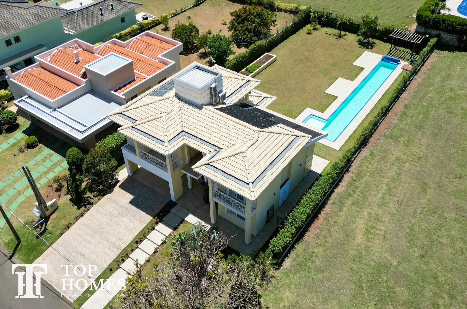 Casa de alto padrão à venda no condomínio Portal Japy Golf Club em Cabreúva