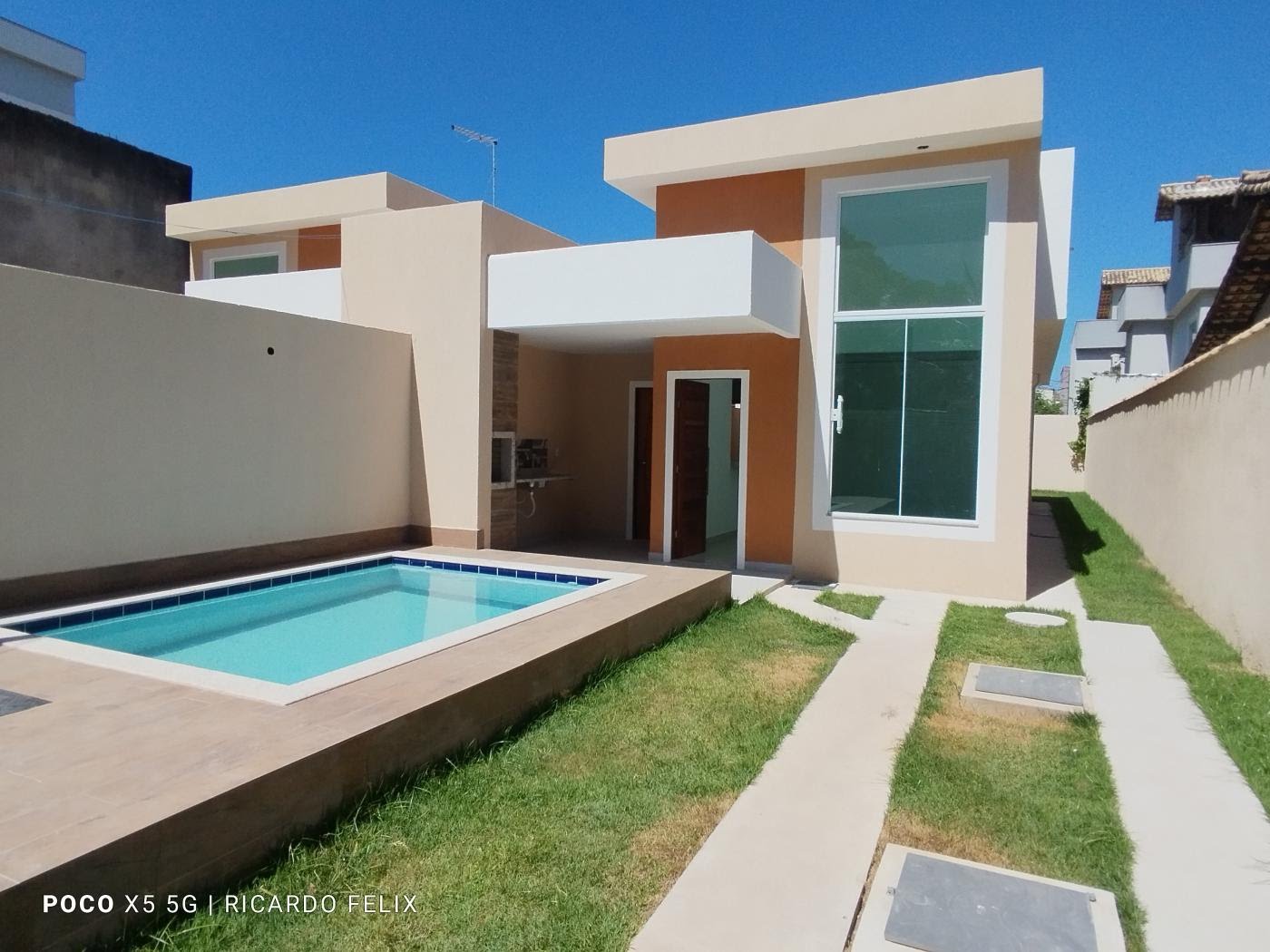 Casa à venda com 3 quartos, 1 suíte, 2 vagas e 210m² no Village, Rio das Ostras (RJ) — foto 4 de 8