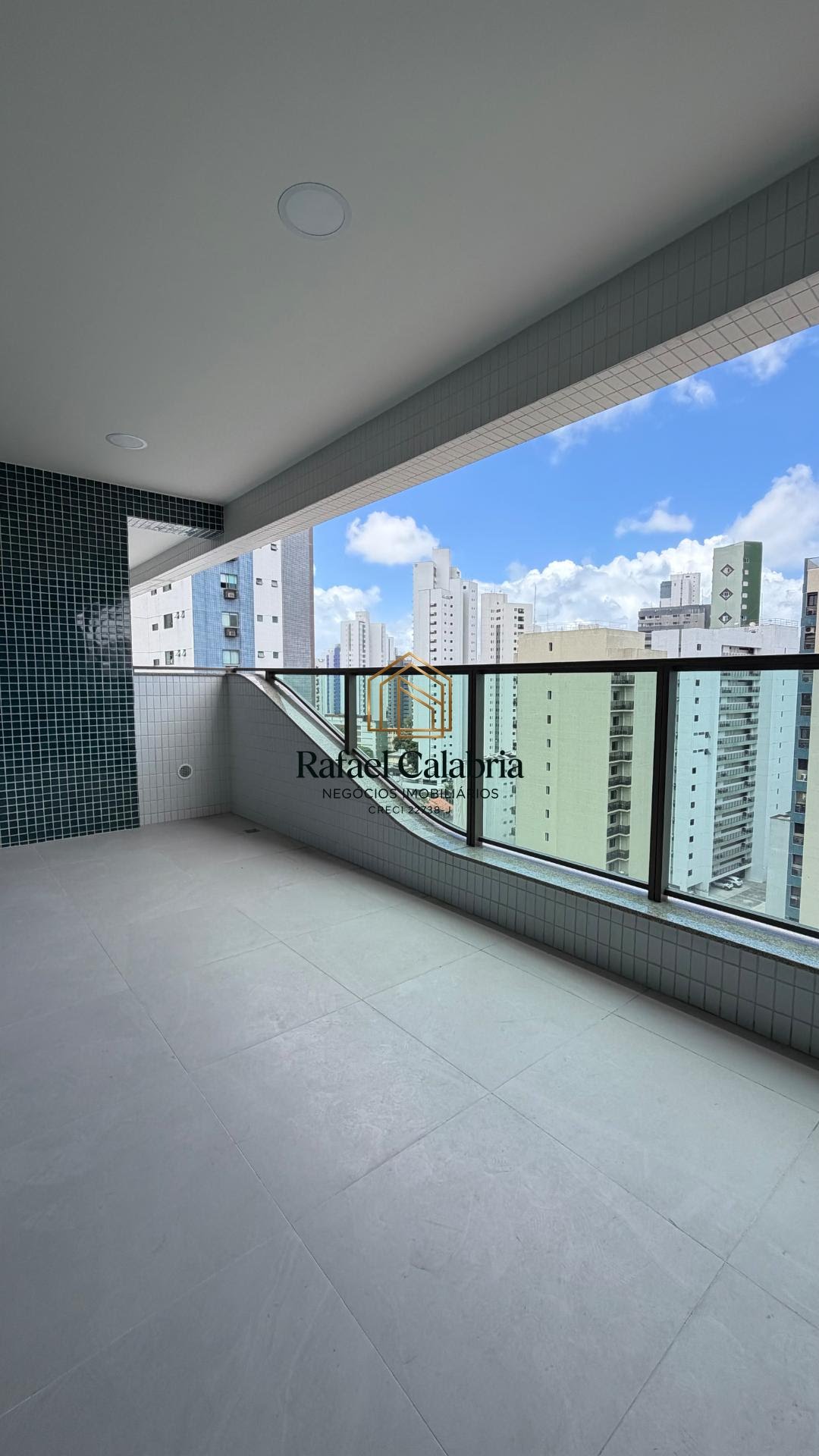 Apartamento à venda com 4 quartos, 3 banheiros, 2 vagas e 125m² no Graças, Recife — foto principal