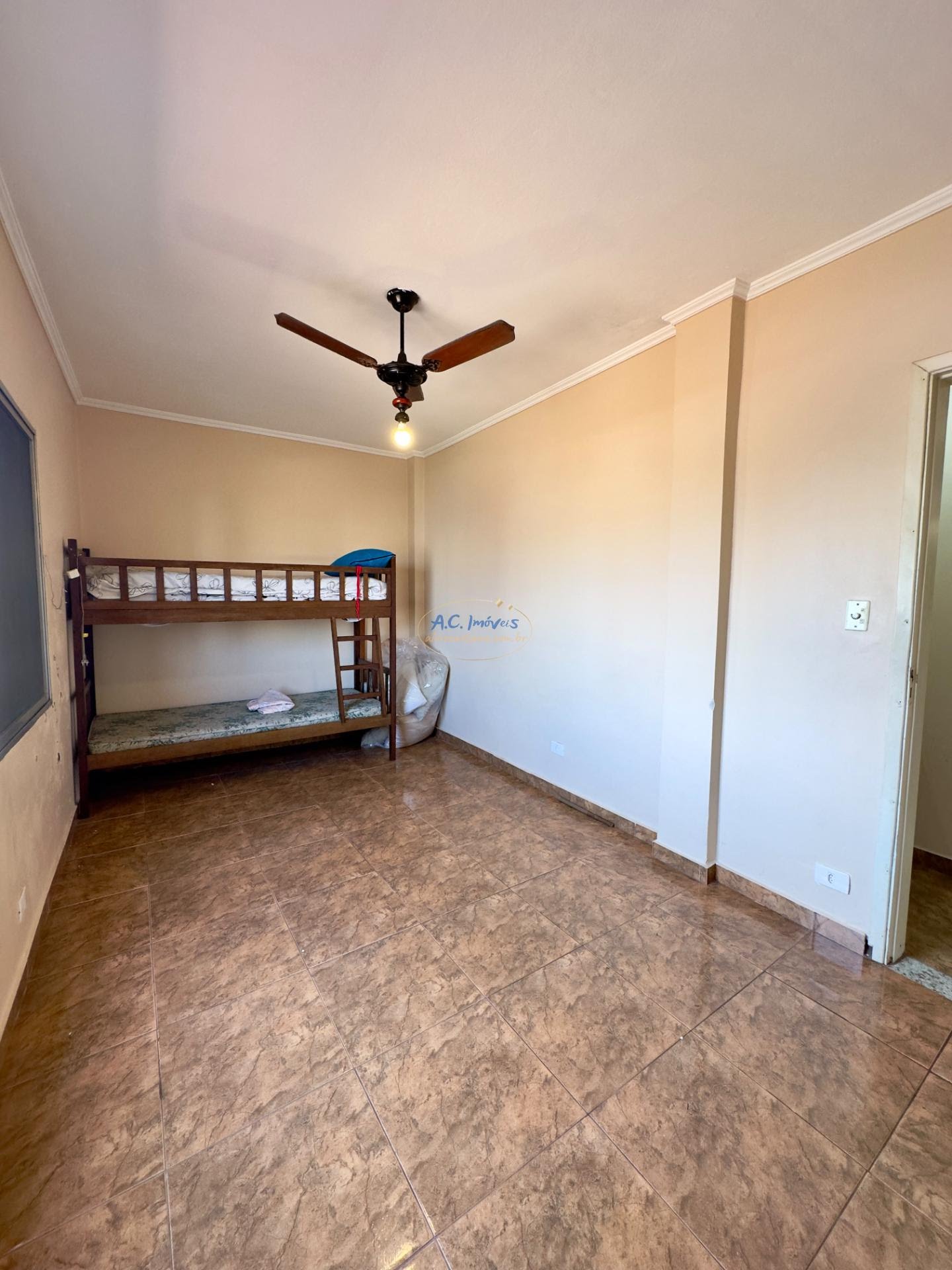 Apartamento à venda com 1 quarto, 1 banheiro, 1 vaga e 41m² no Vila Tupi, Praia Grande (SP) — foto 7 de 10