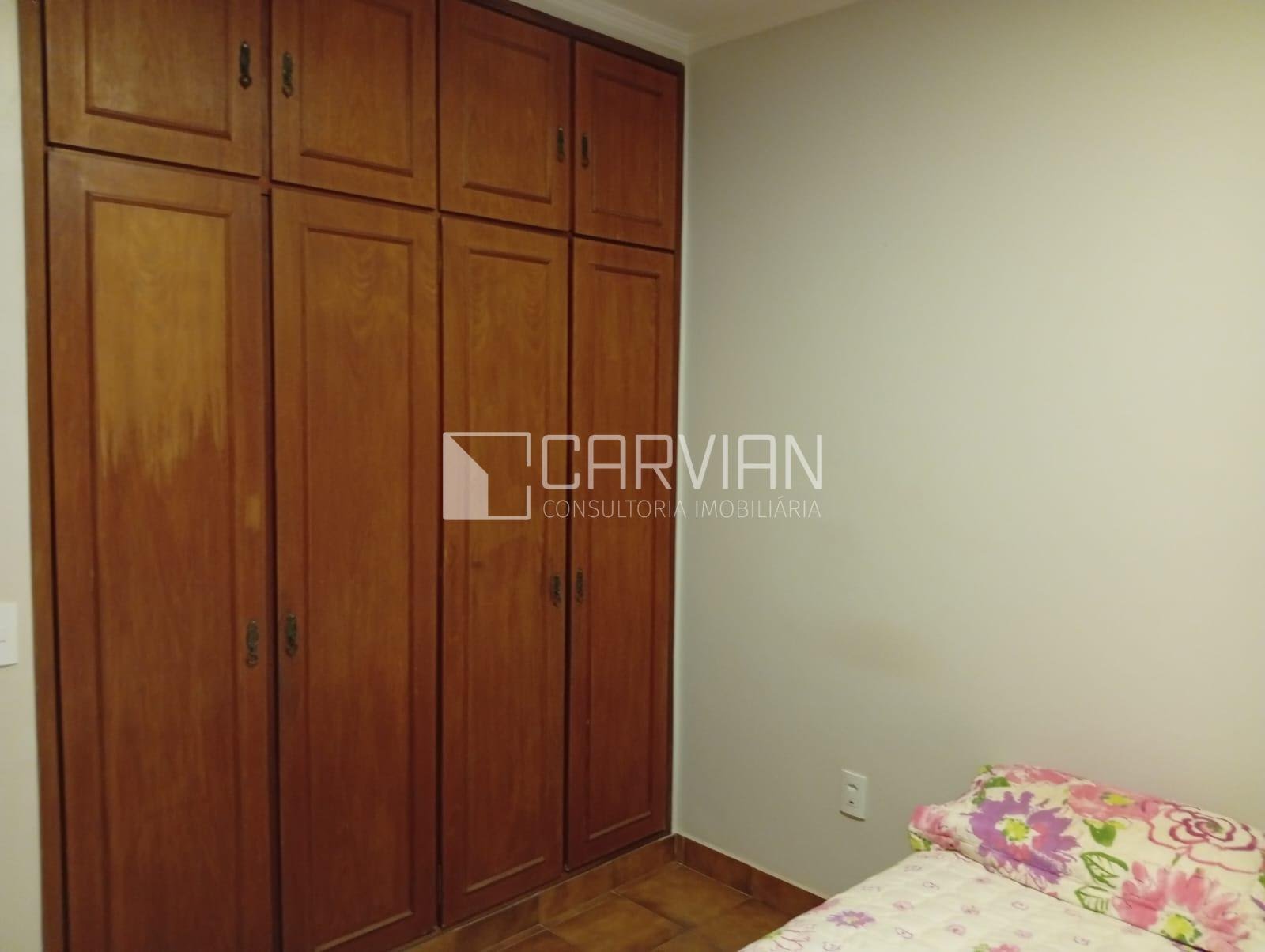 Casa à venda com 3 quartos, 1 suíte, 4 vagas e 220m² no Parque dos Bandeirantes, Ribeirão Preto (SP) — foto 18 de 30