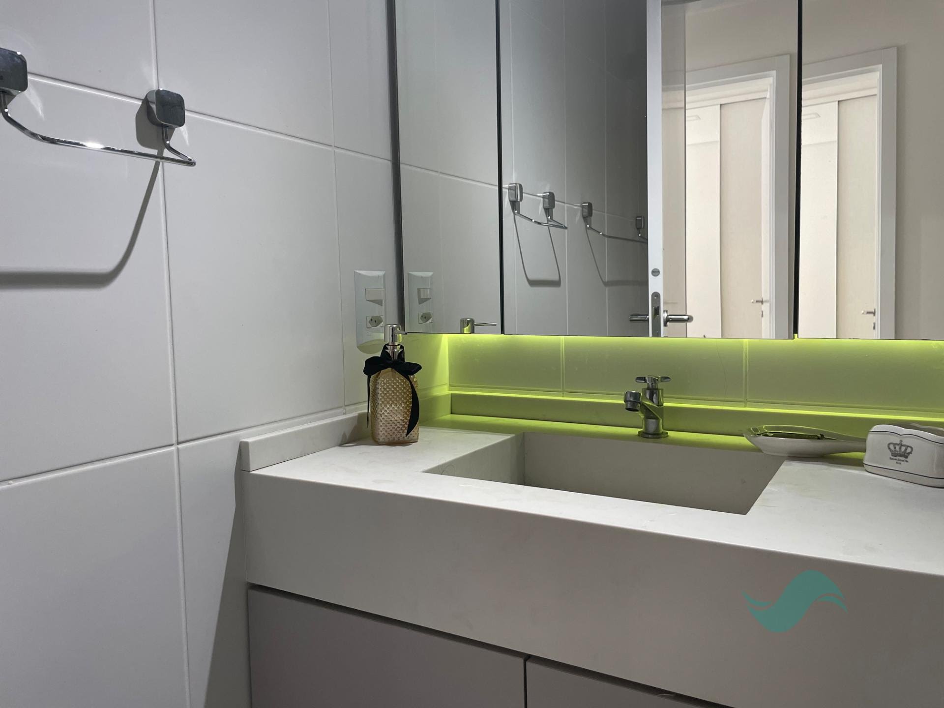 Apartamento à venda com 2 quartos, 1 suíte, 1 vaga e 60m² no Canasvieiras, Florianópolis (SC) — foto 9 de 20