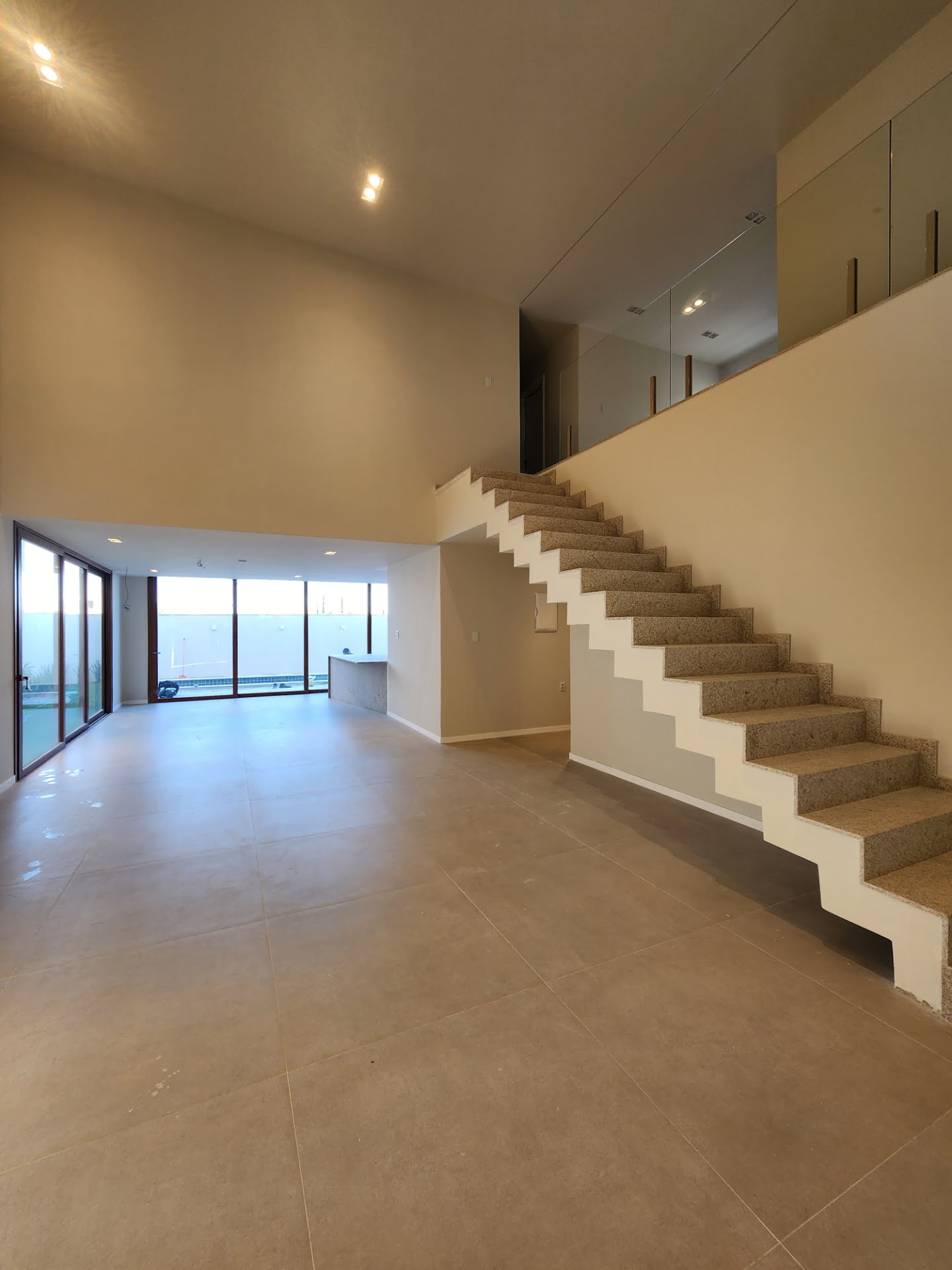 Casa à venda com 4 quartos, 4 suítes, 6 vagas e 295m² no Sim, Feira de Santana (BA) — foto 3 de 21
