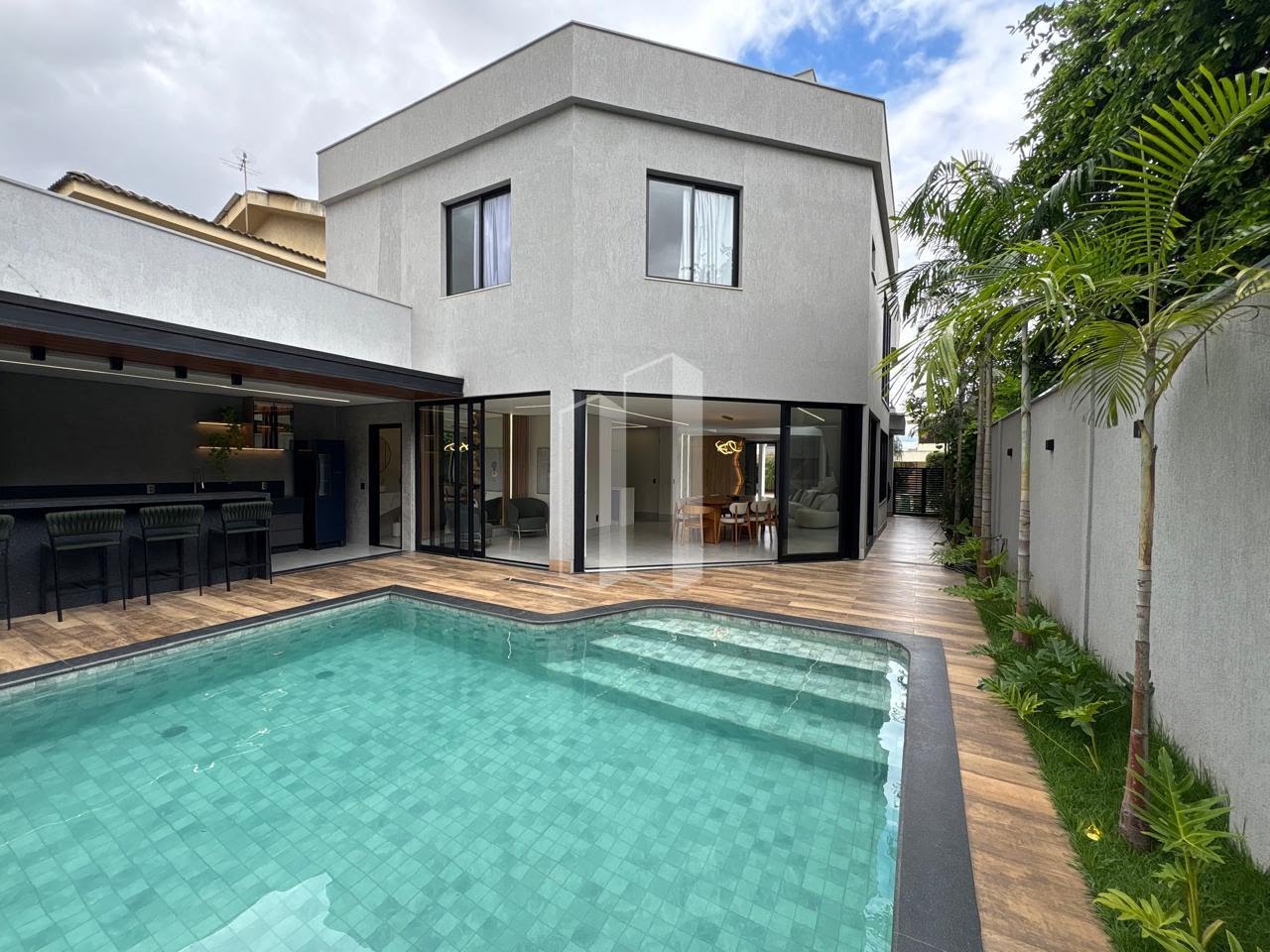 Casa à venda com 3 quartos, 3 suítes, 4 vagas e 286m² no Jardins Madri, Goiânia (GO) — foto 18 de 30