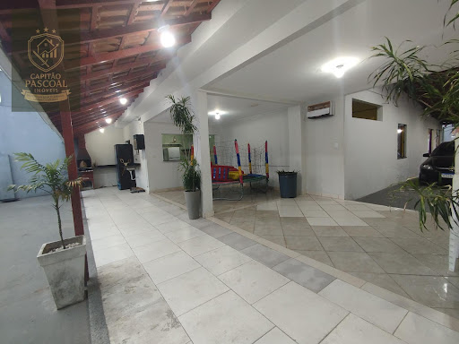 Galpão para Alugar no Parque São Benedito, Campos – 170m²
