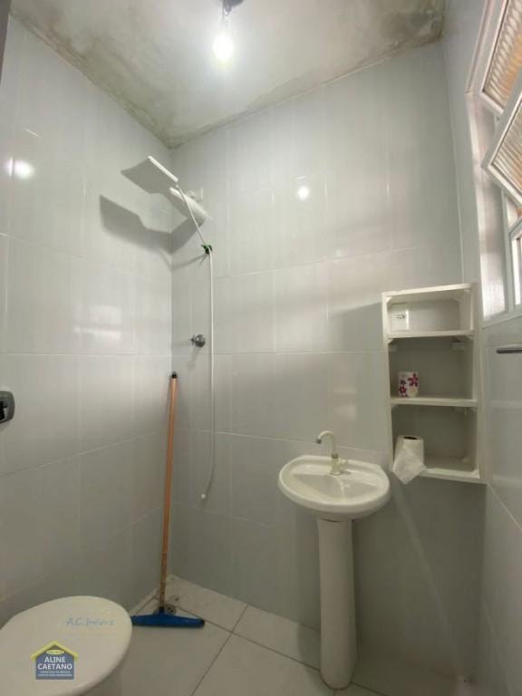 Casa à venda com 3 quartos, 1 suíte, 3 vagas e 150m² no Tupi, Praia Grande (SP) — foto 7 de 30
