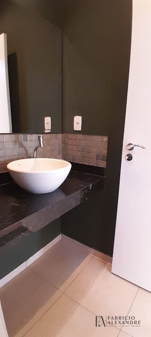 Casa à venda com 4 quartos, 4 suítes, 4 vagas e 300m² no Figueira I, São José do Rio Preto (SP) — foto 8 de 18