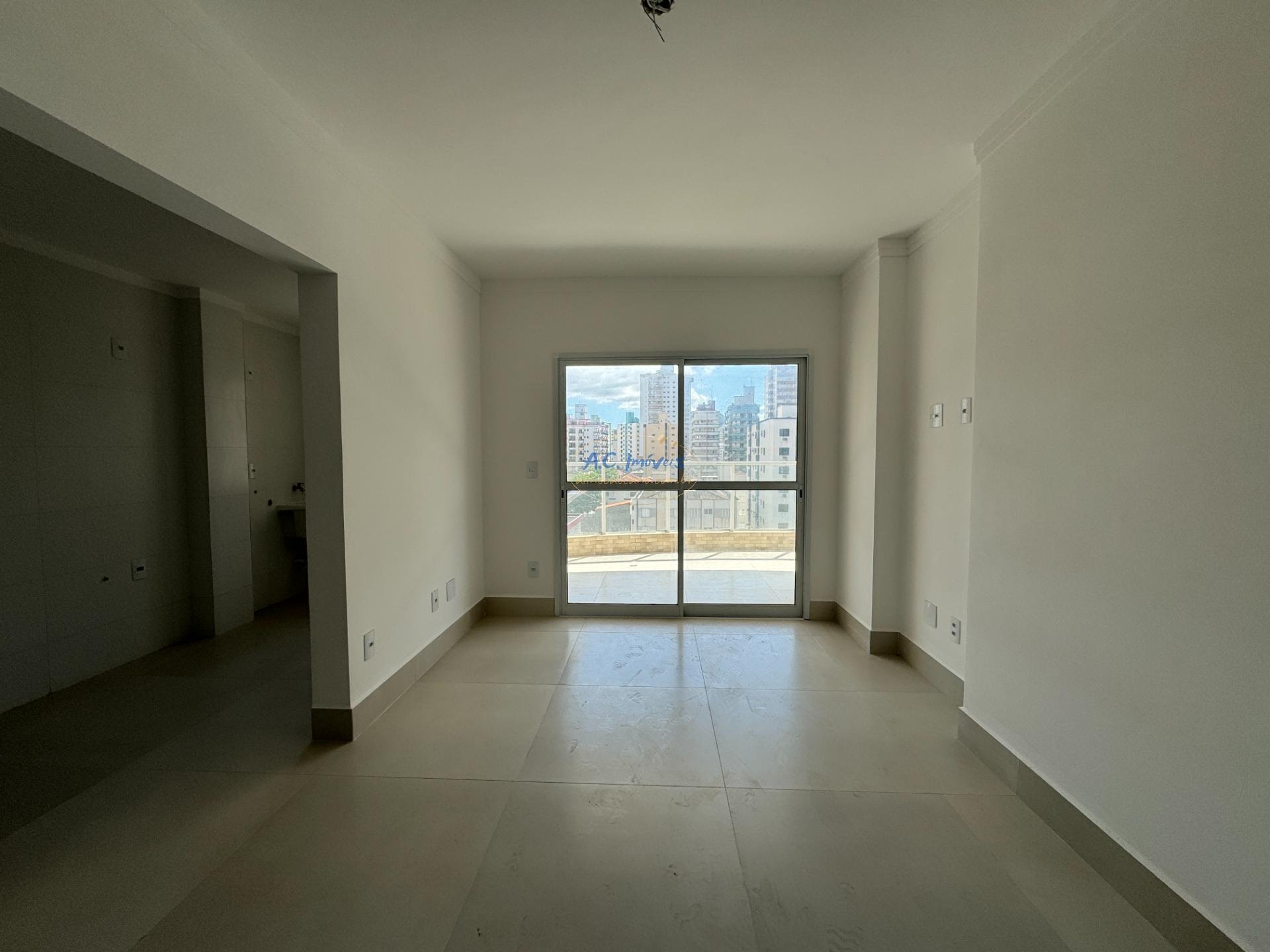 Apartamento à venda com 3 quartos, 3 suítes, 2 vagas e 109m² no Guilhermina, Praia Grande (SP) — foto 3 de 26