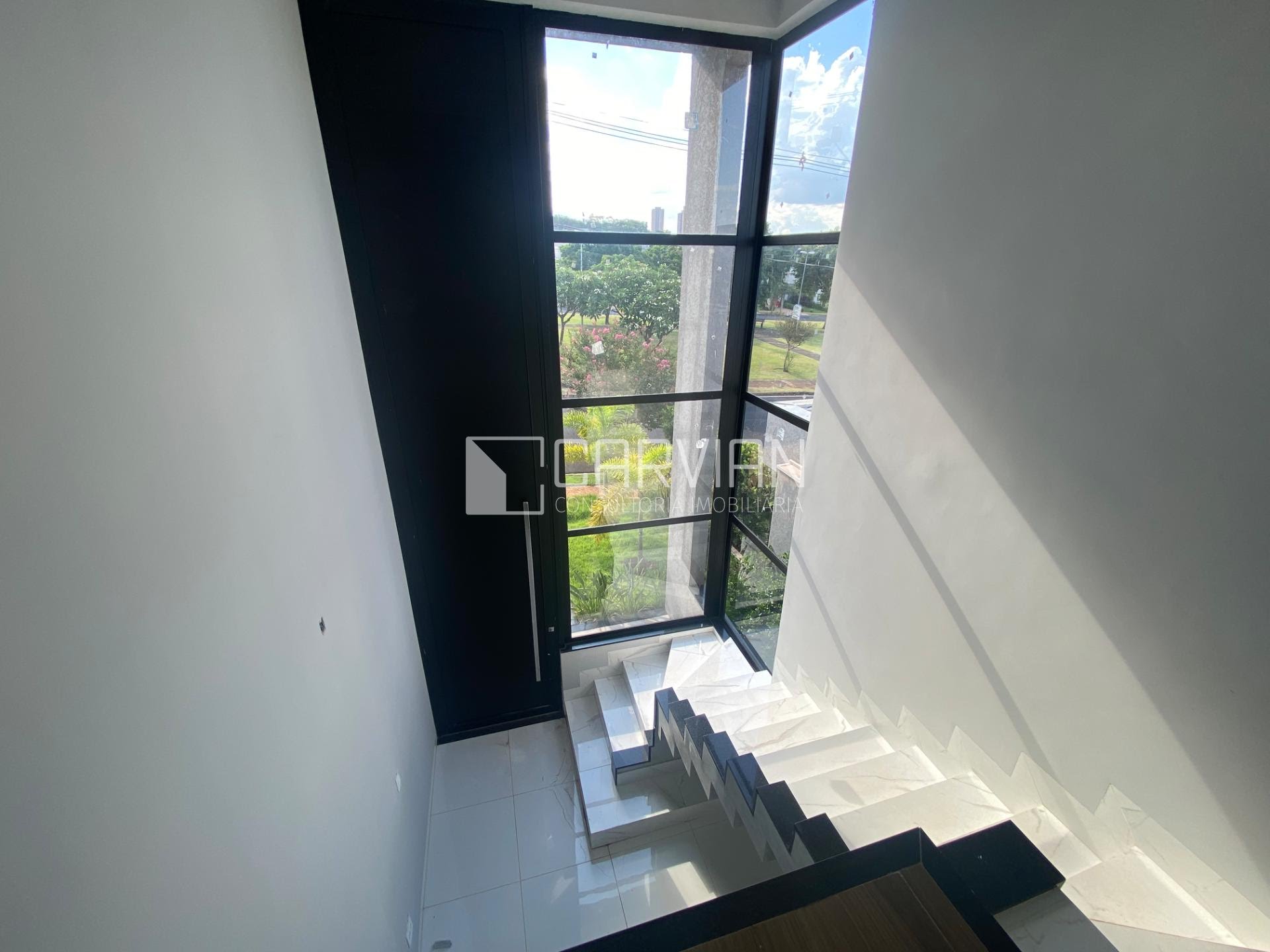 Casa à venda com 3 quartos, 3 suítes, 2 vagas e 247m² no Jardim Cybelli, Ribeirão Preto (SP) — foto 13 de 29