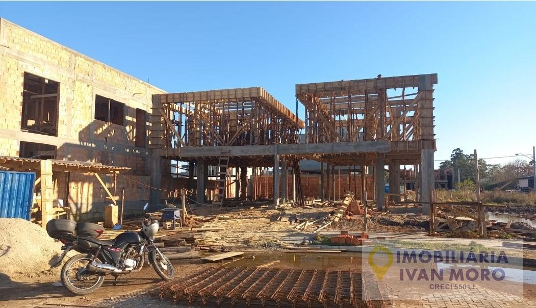 Casa à venda com 3 quartos, 1 suíte, 2 vagas e 138m² no Canasvieiras, Florianópolis (SC) — foto 4 de 5