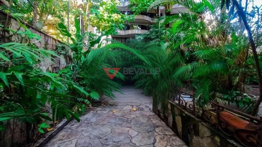 Casa à venda em Laranjeiras: 510m², 7 quartos, R$ 2.300.000