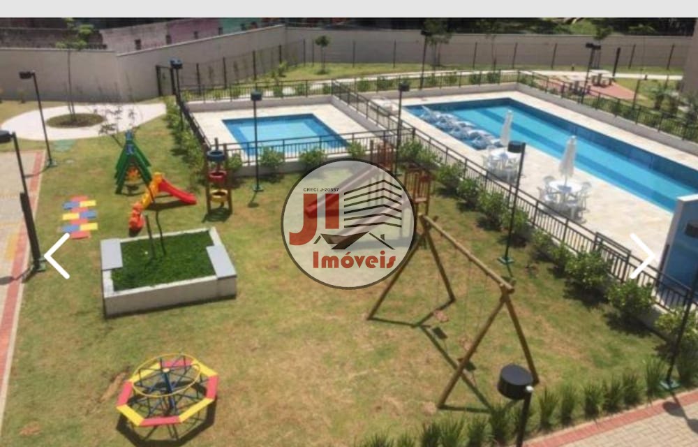 Piscina / Playground