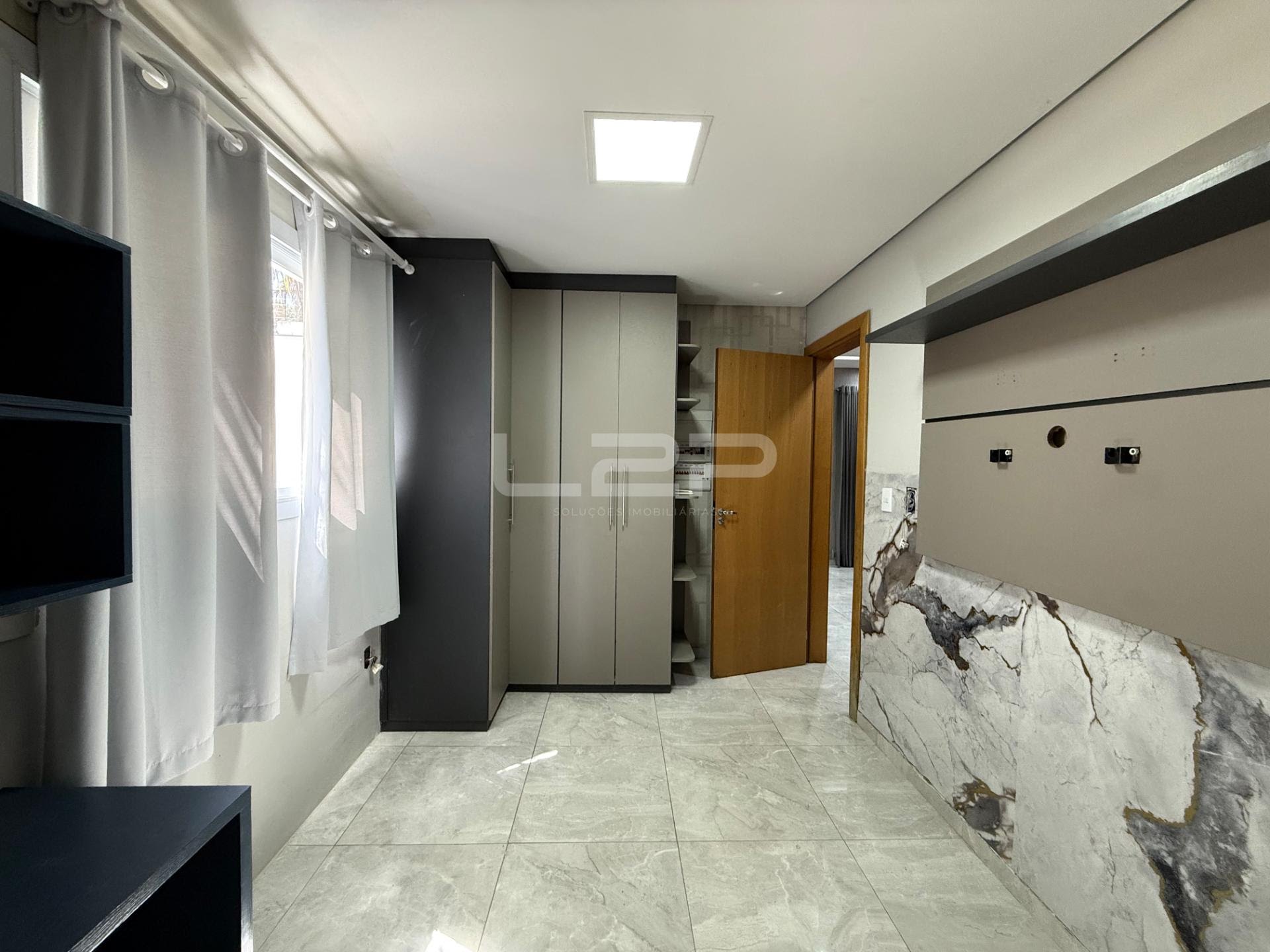 Casa à venda com 4 quartos, 2 suítes, 2 vagas e 150m² no Medeiros, Jundiaí (SP) — foto 9 de 30