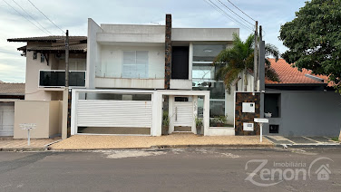 Sobrado em Vila Industrial - Adamantina
