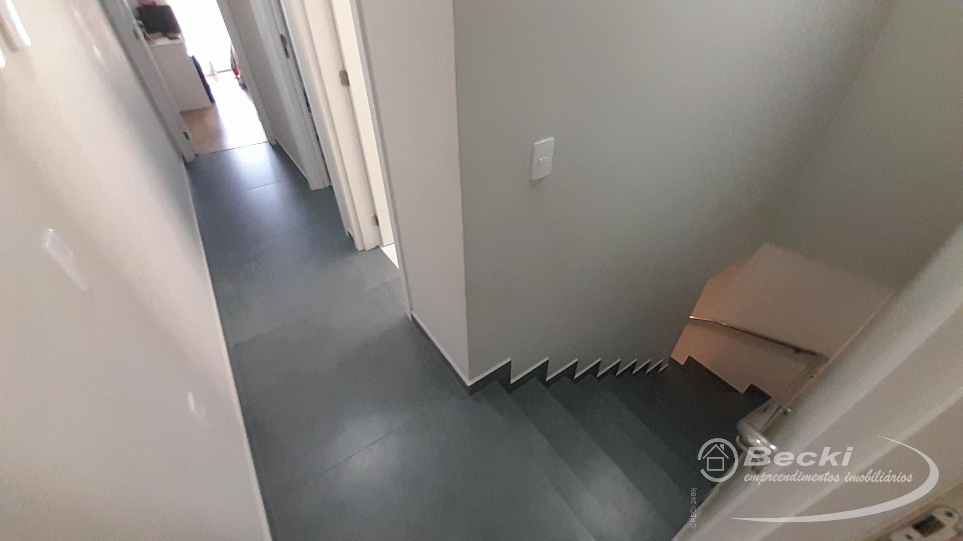Casa à venda com 3 quartos, 1 suíte, 2 vagas e 108m² no São Marcos, Joinville (SC) — foto 10 de 21