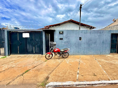 Casa Comercial em Castelo Branco  -  Catalão