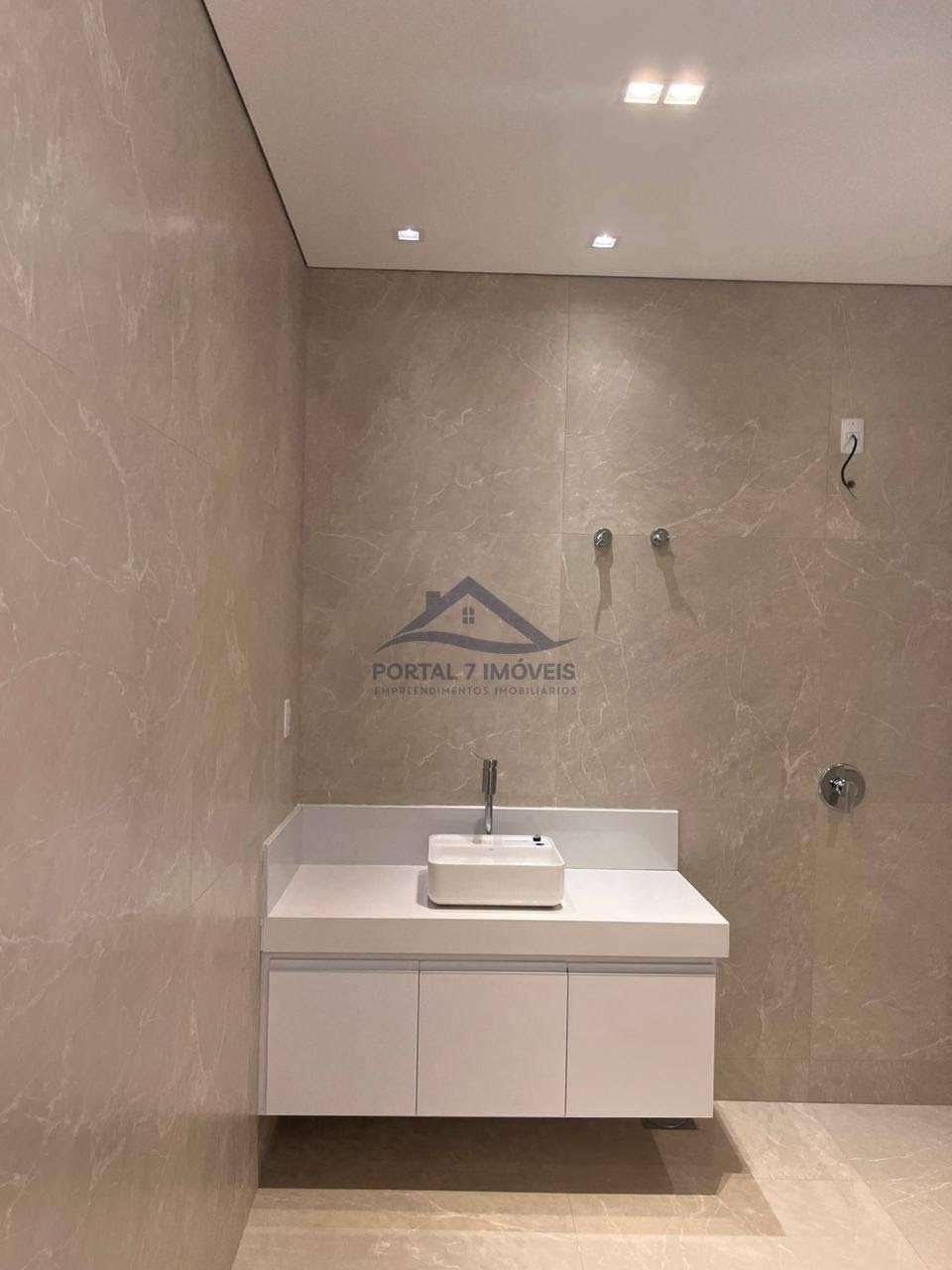 Casa à venda com 3 quartos, 1 suíte, 4 vagas e 180m² no Flórida, Sete Lagoas (MG) — foto 22 de 30
