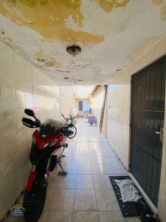 Casa à venda com 3 quartos, 1 suíte, 3 vagas e 150m² no Tupi, Praia Grande (SP) — foto 28 de 30
