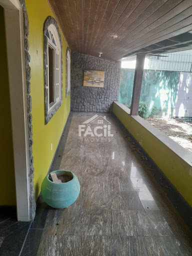 Casa Comercial em Parque da Areia Preta  -  Guarapari