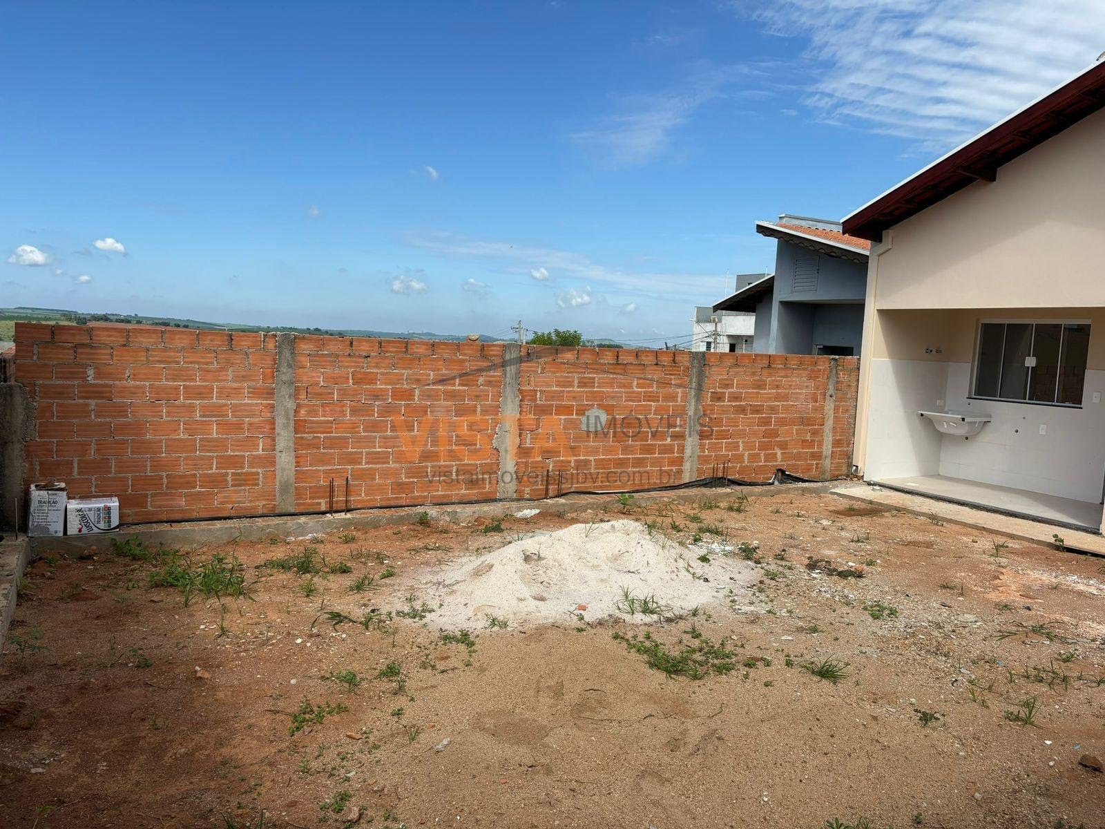 Casa à venda com 2 quartos, 1 banheiro, 2 vagas e 56m² no Jardim dos Jacarandás Fase 1, São João da Boa Vista (SP) — foto 8 de 11