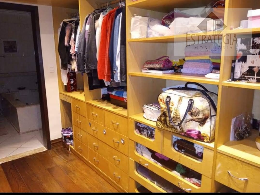 Casa à venda com 5 quartos, 2 suítes, 6 vagas e 440m² no Valparaíso, Petrópolis (RJ) — foto 10 de 30