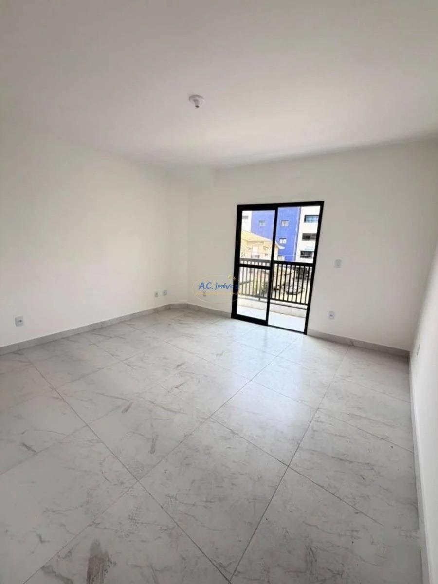 Casa à venda com 3 quartos, 1 suíte, 2 vagas e 120m² no Aviação, Praia Grande (SP) — foto 5 de 16