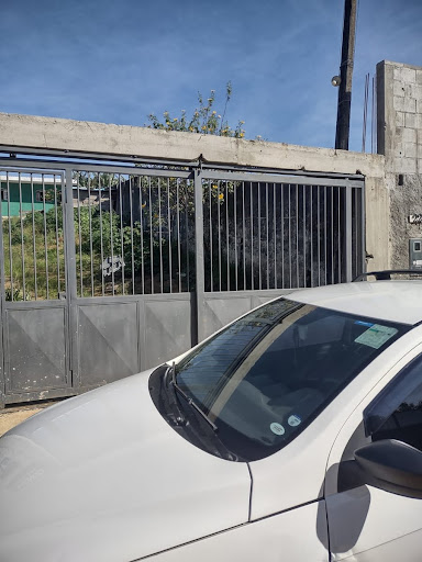 Casa em Suzano com 1 dormitório área constr. 110m² - A.T 1.200m² Jd. Boa Vista Pta.