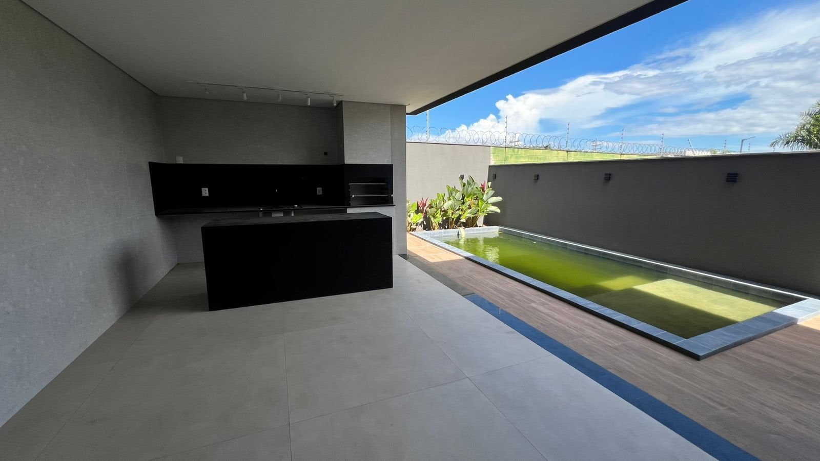 Casa à venda com 4 quartos, 3 suítes, 4 vagas e 268m² no Sim, Feira de Santana (BA) — foto 8 de 25