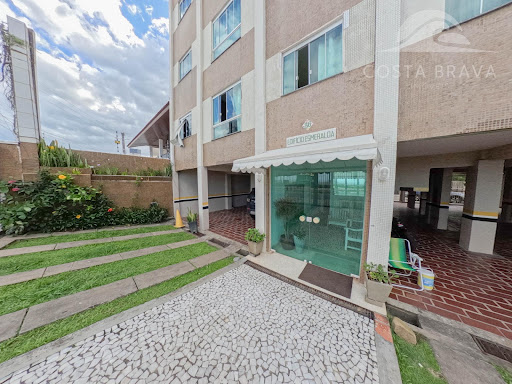 Potencial Airbnb Frente Mar, Praia Brava. Shows e Comércios.