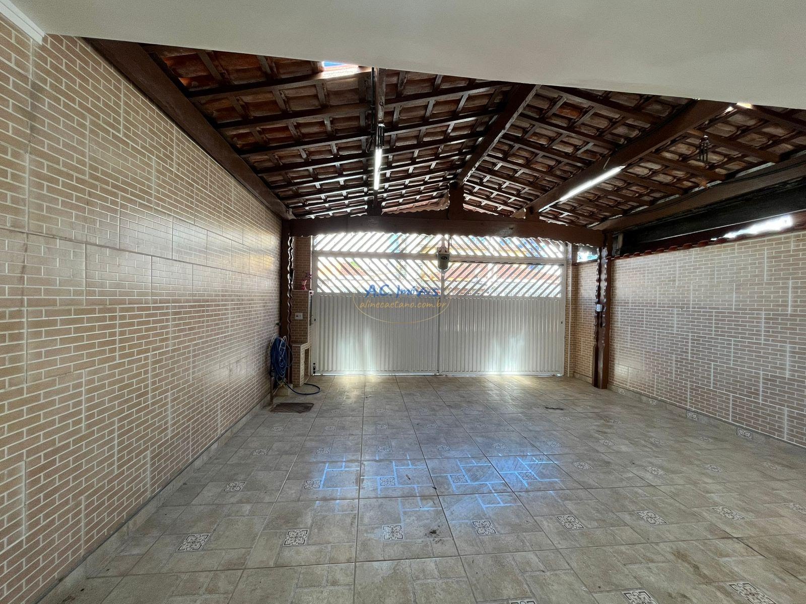 Casa à venda com 2 quartos, 2 banheiros, 3 vagas e 105m² no Vila Tupi, Praia Grande — foto principal