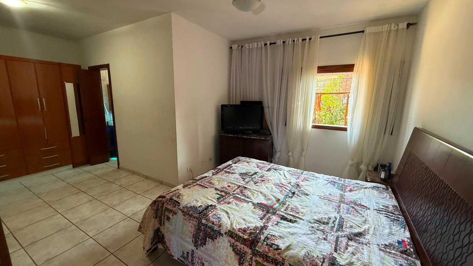 Casa à venda com 3 quartos, 3 suítes, 4 vagas e 330m² no Condomínio Country Club, Arujá (SP) — foto 20 de 30