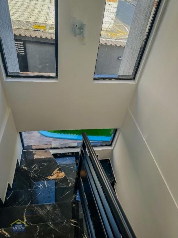 Casa à venda com 3 quartos, 1 suíte, 2 vagas e 111m² no Vila Tupi, Praia Grande (SP) — foto 8 de 19
