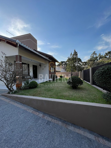 EXCELENTE CASA | 3 Dormitórios