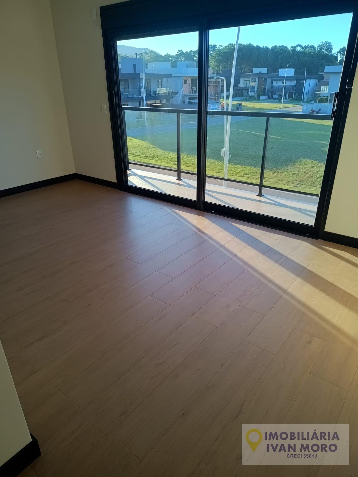 Casa à venda com 4 quartos, 3 suítes, 4 vagas e 250m² no São João do Rio Vermelho, Florianópolis (SC) — foto 28 de 30
