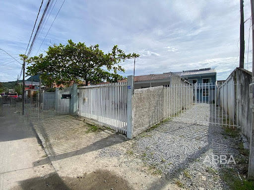 Casa em Vila Nova  -  Matinhos