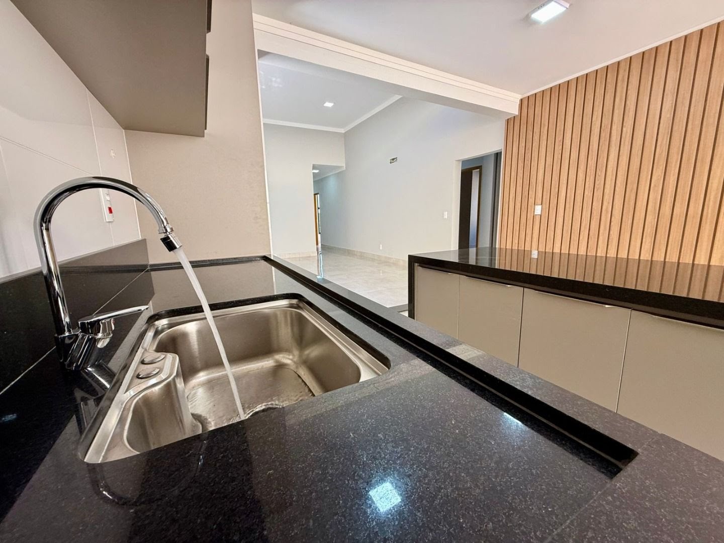 Casa à venda com 3 quartos, 3 suítes, 2 vagas e 190m² no Loteamento Terras de Florença, Ribeirão Preto (SP) — foto 4 de 29