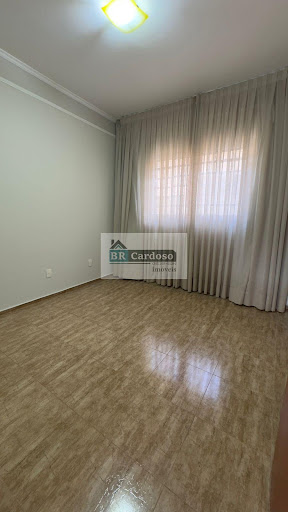 Casa Sobrado Bairro São José - Franca - 3 Dormitorios Suite