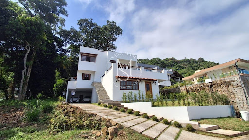 Preço de Oportunidade! 398 m², Duas Casas em Uma – Village das Conchas