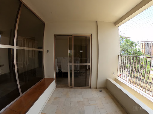 Apartamento à venda com 4 quartos próximo ao CENSA no Centro de Campos dos Goytacazes, RJ.